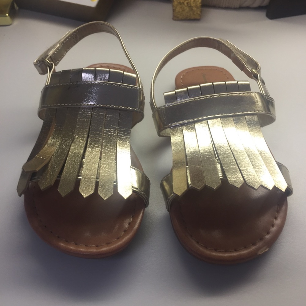 American Eagle girls size 10 gold sandals